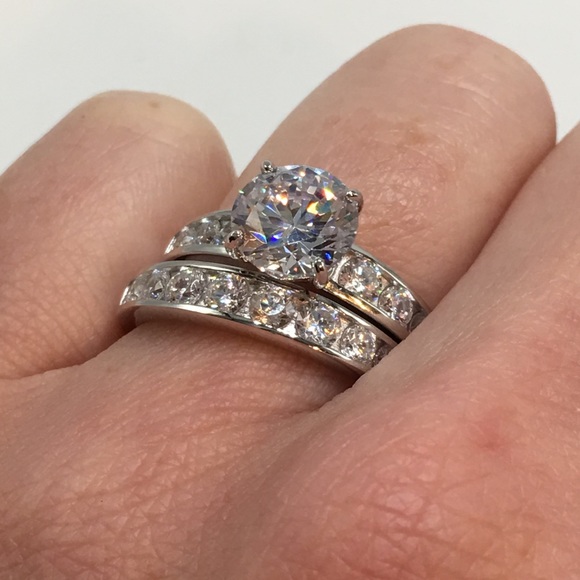 Jewelry - 18k white gold ring set 2pc engagement wedding